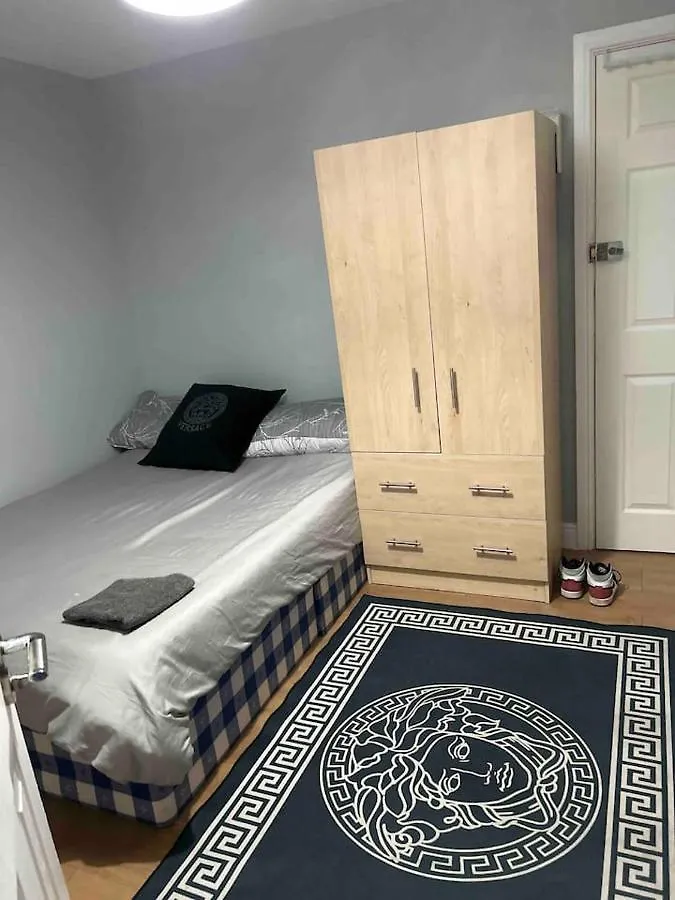 Studio Apartment London